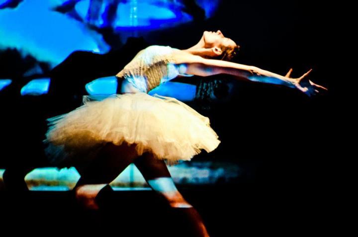 549105_1906701590658_702490385_n