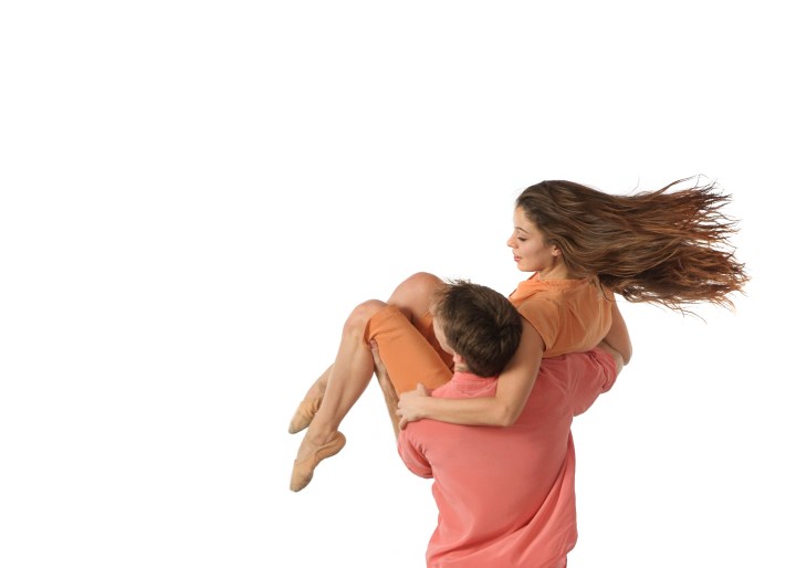 GroundWorks DanceTheater dancers Damien Highfield and Noelle Cotler. Photo by Dale Dong.