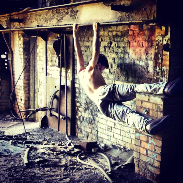 Pillow Project dancer Taylor Knight in "The Jazz Furnace". Photo by Pearlann Porter.