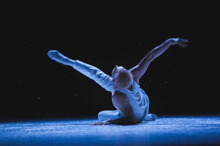 Pontus Lidberg Dance in "Snow." Photo by Petrus Sjövik.